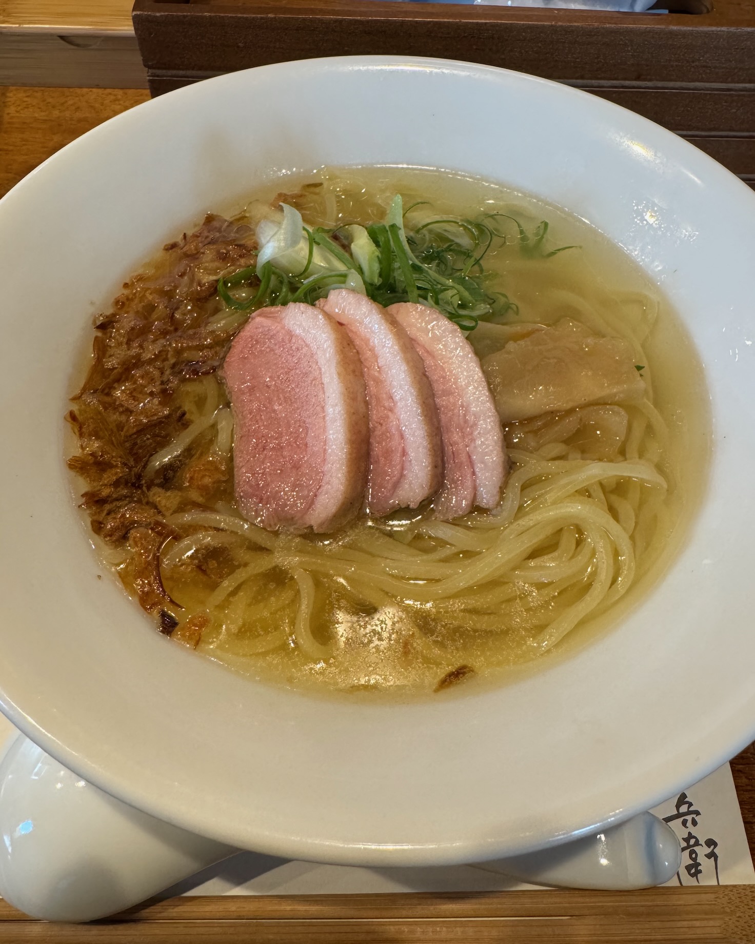 麺や 十兵衛 5 月の期間限定 豚骨ノ塩 〜 鴨とネギの皐月 〜